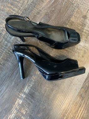 FIONI Clothing Black Patent Peep-Toe Slingback Platform Heels